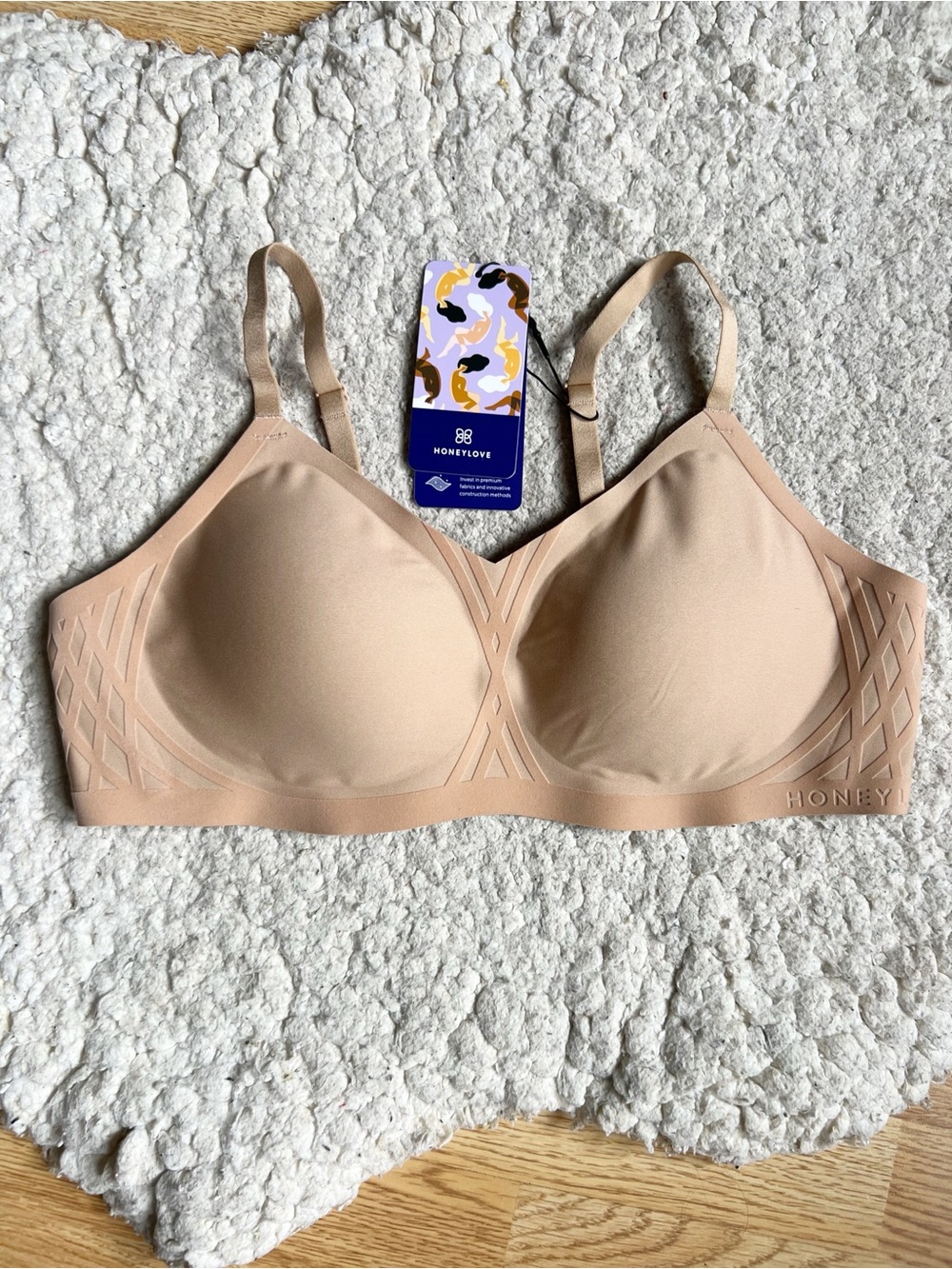 HONEYLOVE: NWT Silhouette Wireless Nude/Tan Bra Size M